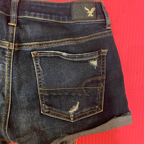 Ca Size 8 dark blue ripped style American Eagle jean shorts - Picture 4 of 6